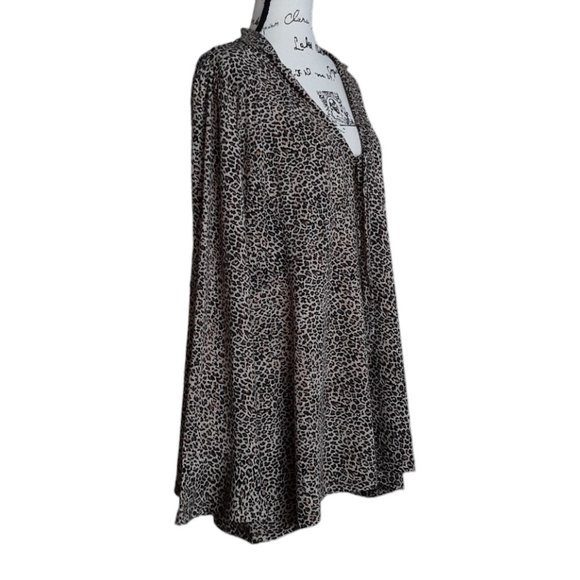 Suzanne Betro Tie Front V-Neck Long Sleeve Tunic Plus Size 4X - Picture 2 of 7